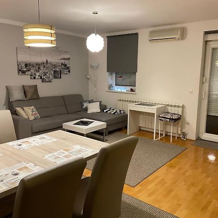 Apartman Luna Near Zagreb Airport เวลิคาโกริตซา ภายนอก รูปภาพ