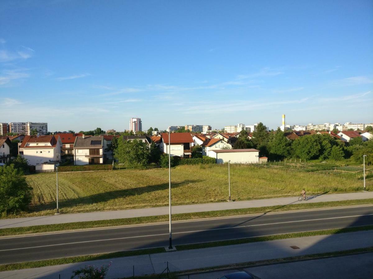 Apartman Luna Near Zagreb Airport เวลิคาโกริตซา ภายนอก รูปภาพ
